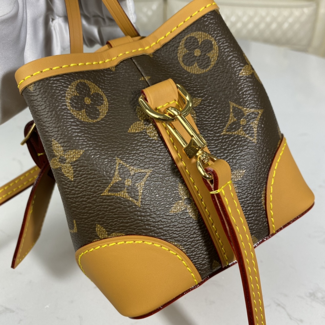 Louis Vuitton NOE PURSE Handbag Monogram M57099